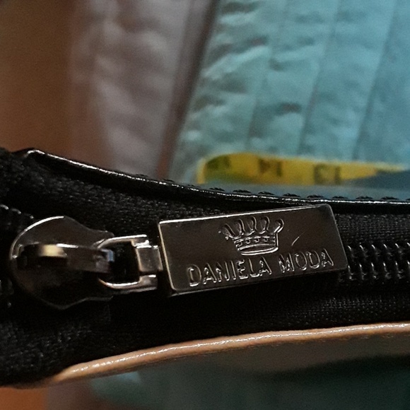 Purse - Picture 5 of 7